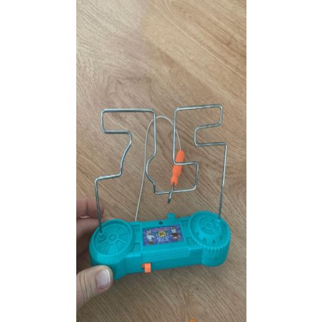 Vonalvezető labirintus játék