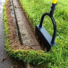 Kézi fűszegélyező lapát – Fogazott penge, ergonomikus markolat, kerti és lépcsővágáshoz