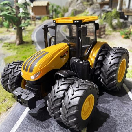 1/24 Méretarányú Sárga Játék Traktor